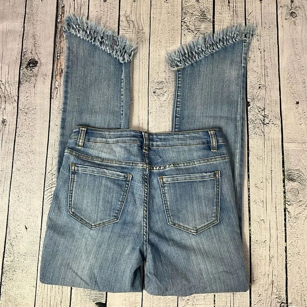 VIA RITINA Distressed Jeans - Picture 3 of 5